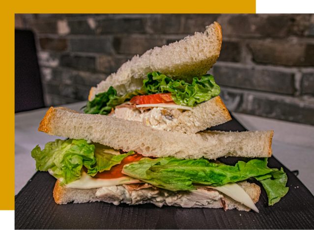 Finesse d'Alsace offre des sandwichs maison faits avec son pain frais pour les gens de Rimouski